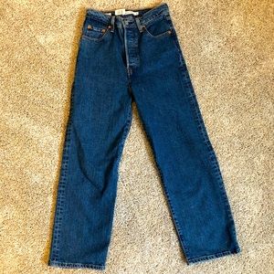 Levi’s Ribcage Straight Ankle